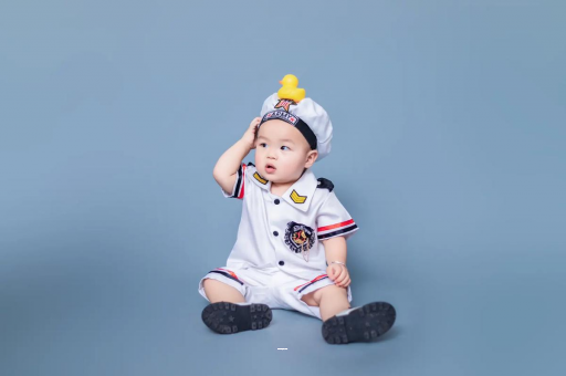 鹤壁宝宝老摇头怎么回事 鹤壁宝宝老摇头怎么回事