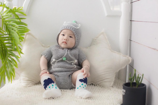 鹤壁宝宝揉眼睛是怎么回事